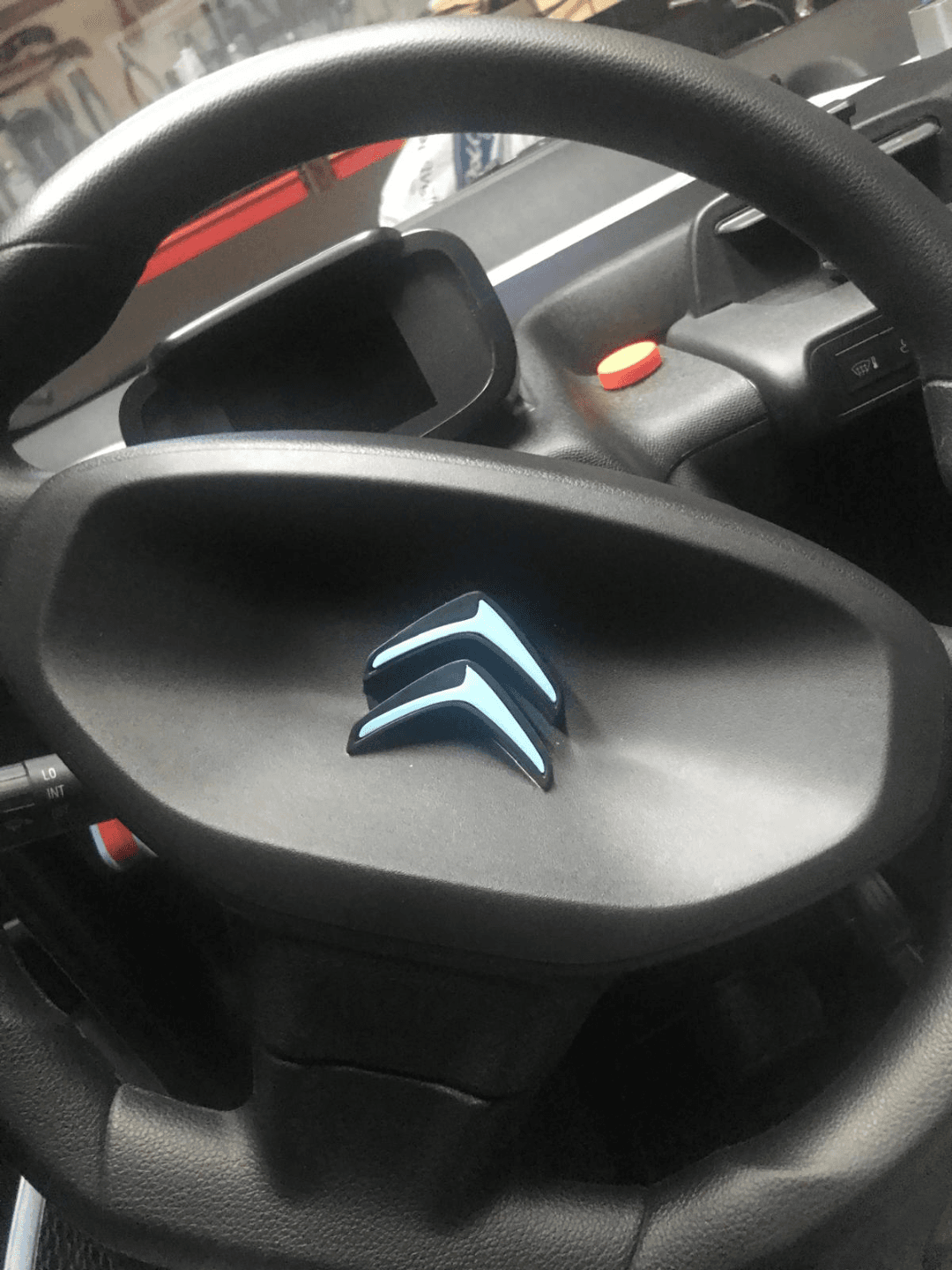 Logo de volant Citroën Ami - Vue 1